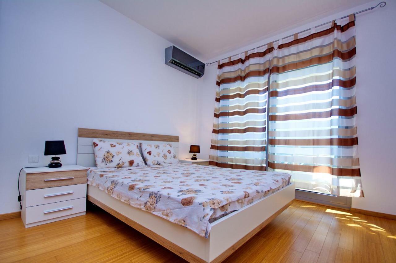 Apartment Dobrota Kotor Exterior foto