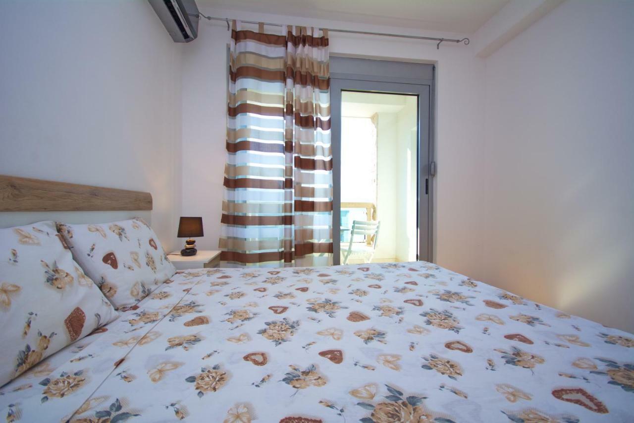 Apartment Dobrota Kotor Exterior foto