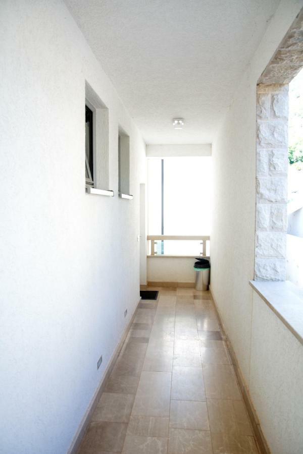 Apartment Dobrota Kotor Exterior foto